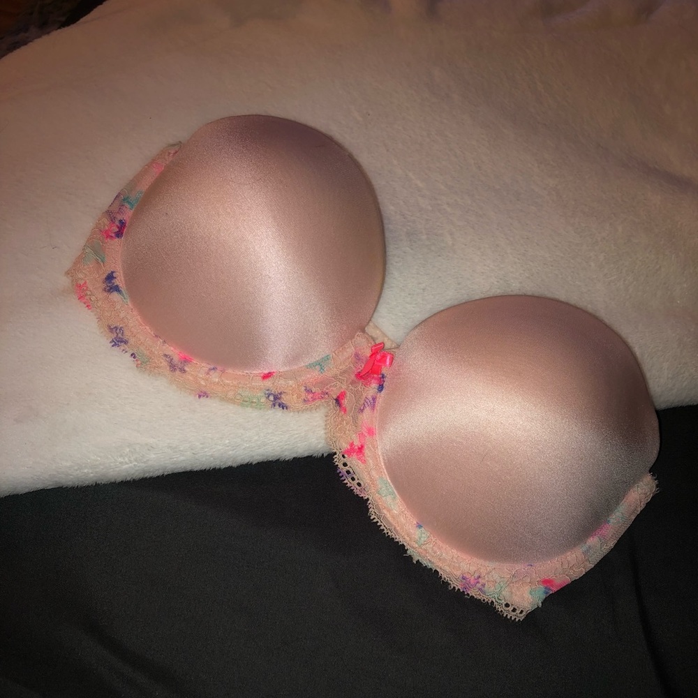 Victoria’s Secret Strapless Bra